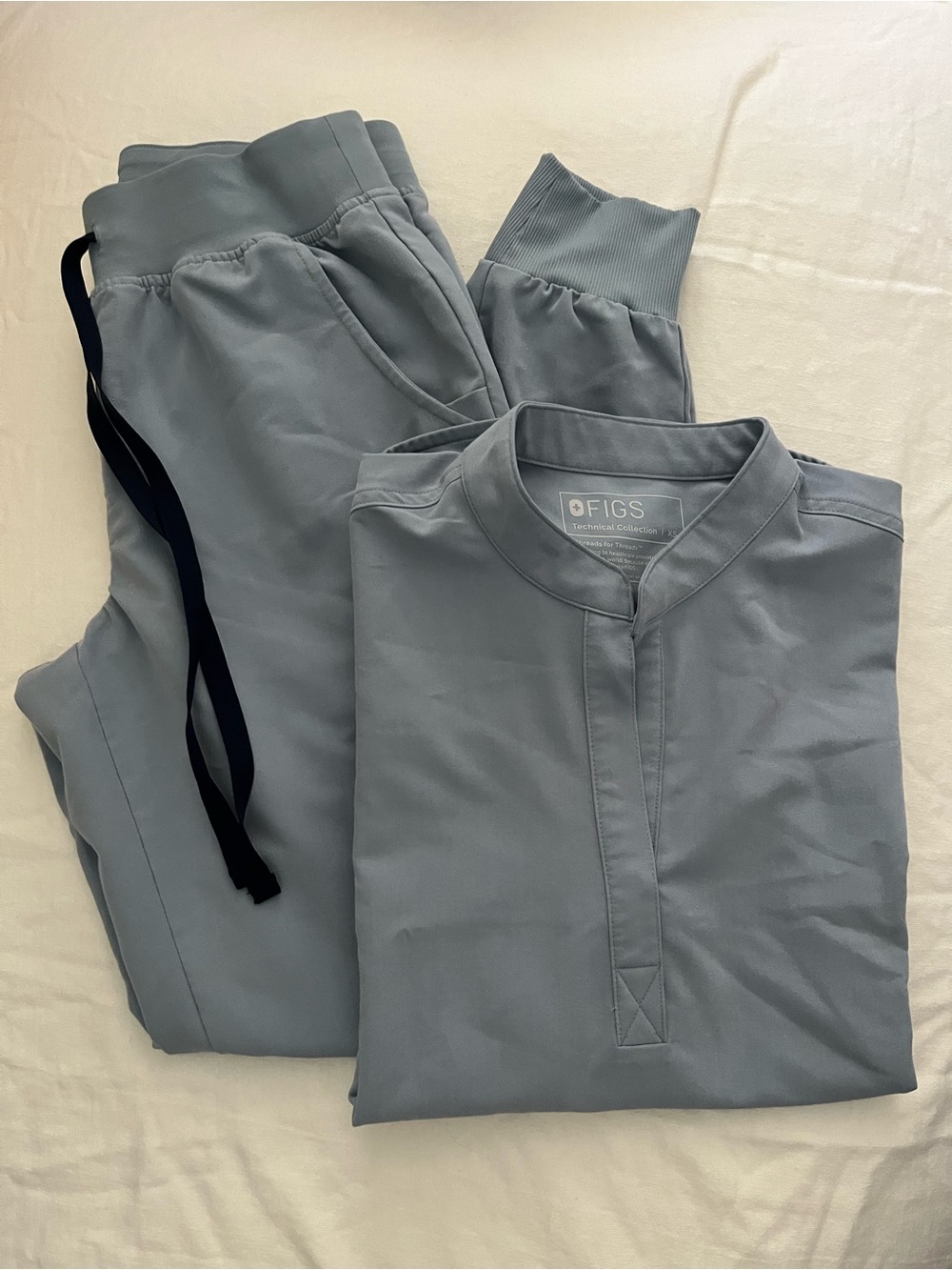 FIGS Scrub Set XS